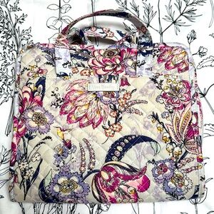 Read discript❗️Vera Bradley Hanging Travel Organizer in 💕 Hummingbird Park 💕